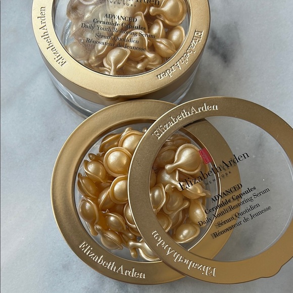 Elizabeth Arden Advanced Ceramide Capsules | 120 Count - Picture 3 of 3